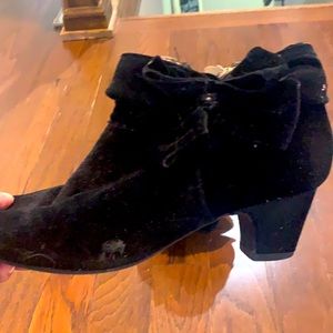The brand is 143 girl,size 5,black velvet